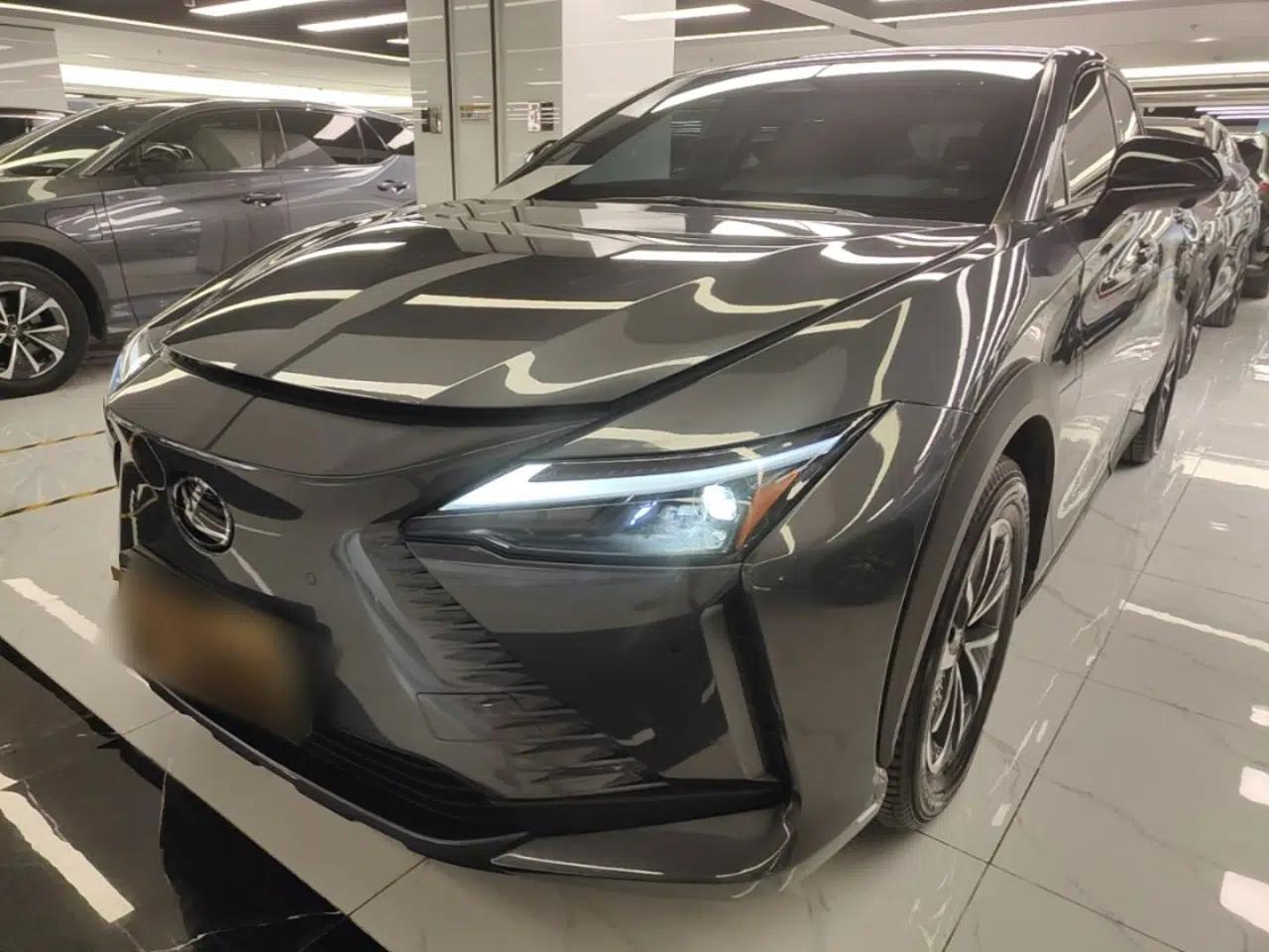 Lexus RZ 2023 450e All-Wheel Drive Luxury Edition — миниатюра 1