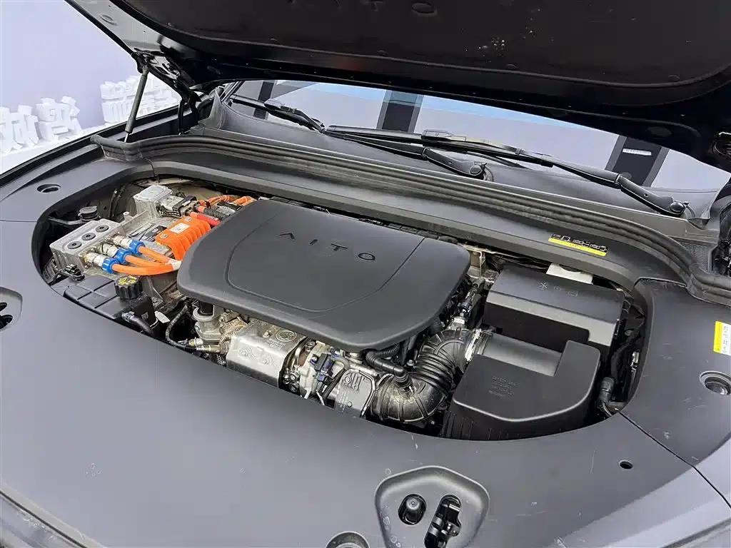 Wenjie M9 2024 Range Extended Max Edition 52kWh 6-Seater — миниатюра 12