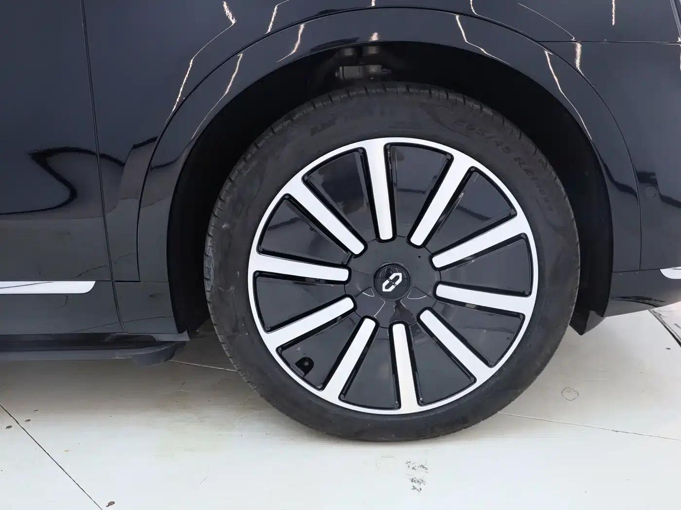 Wenjie M9 2025 Ultra Extended Range Edition 52kWh 6-Seat Version (192-line LiDAR) — миниатюра 30