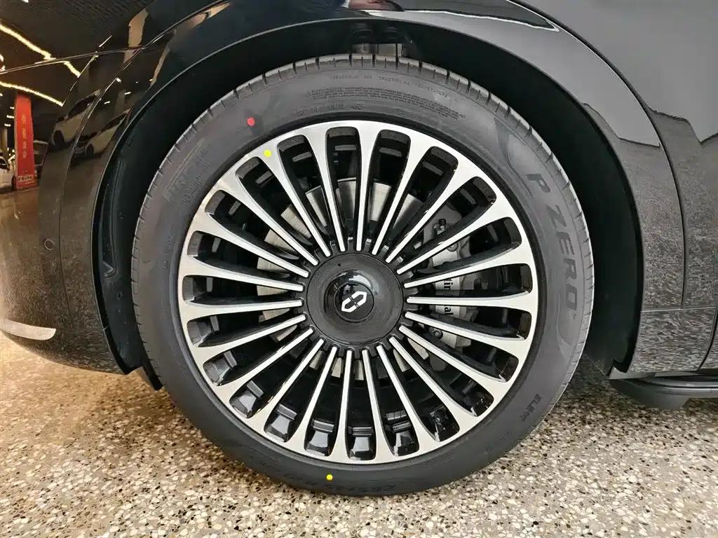 Wenjie M9 2025 Ultra Extended Range Edition 52kWh 6-Seat Version (192-line LiDAR) — миниатюра 16