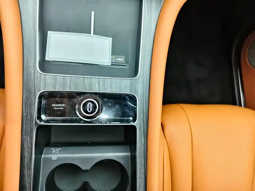 Wenjie M9 2025 Ultra Extended Range Edition 52kWh 6-Seat Version (192-line LiDAR) — миниатюра 10
