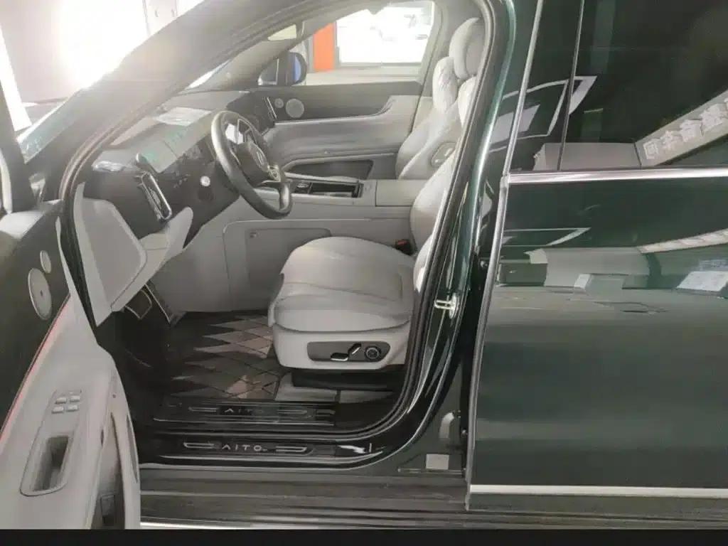 Wenjie M9 2024 Range Extended Max Edition 42kWh 6-Seater — миниатюра 3