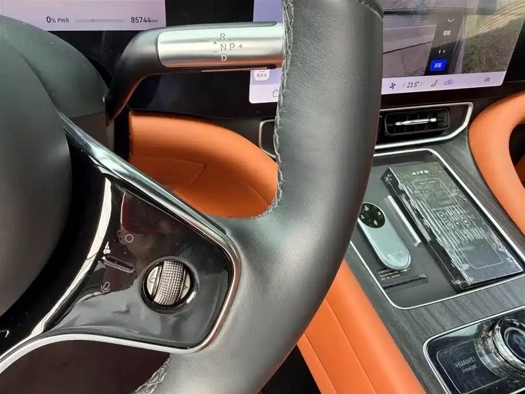 Wenjie M9 2024 Range Extended Ultra Edition 52kWh 6-Seater — миниатюра 10