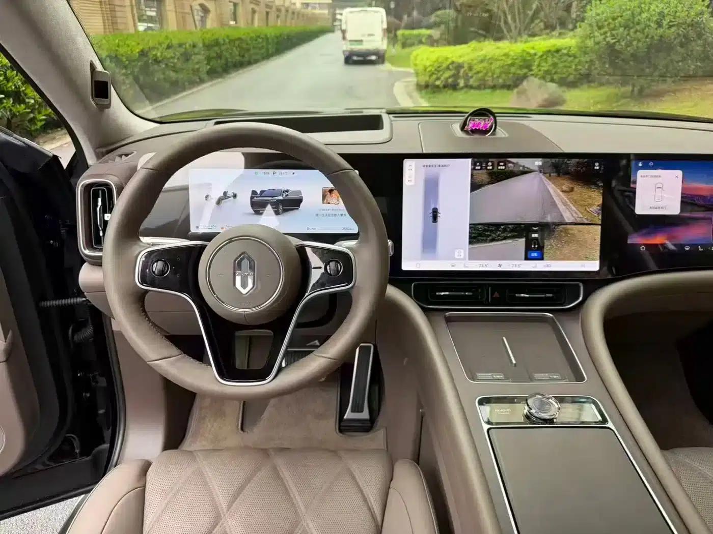Wenjie M9 2025 Ultra Extended Range Edition (52kWh, 6-seater, 192-line LiDAR) — миниатюра 8