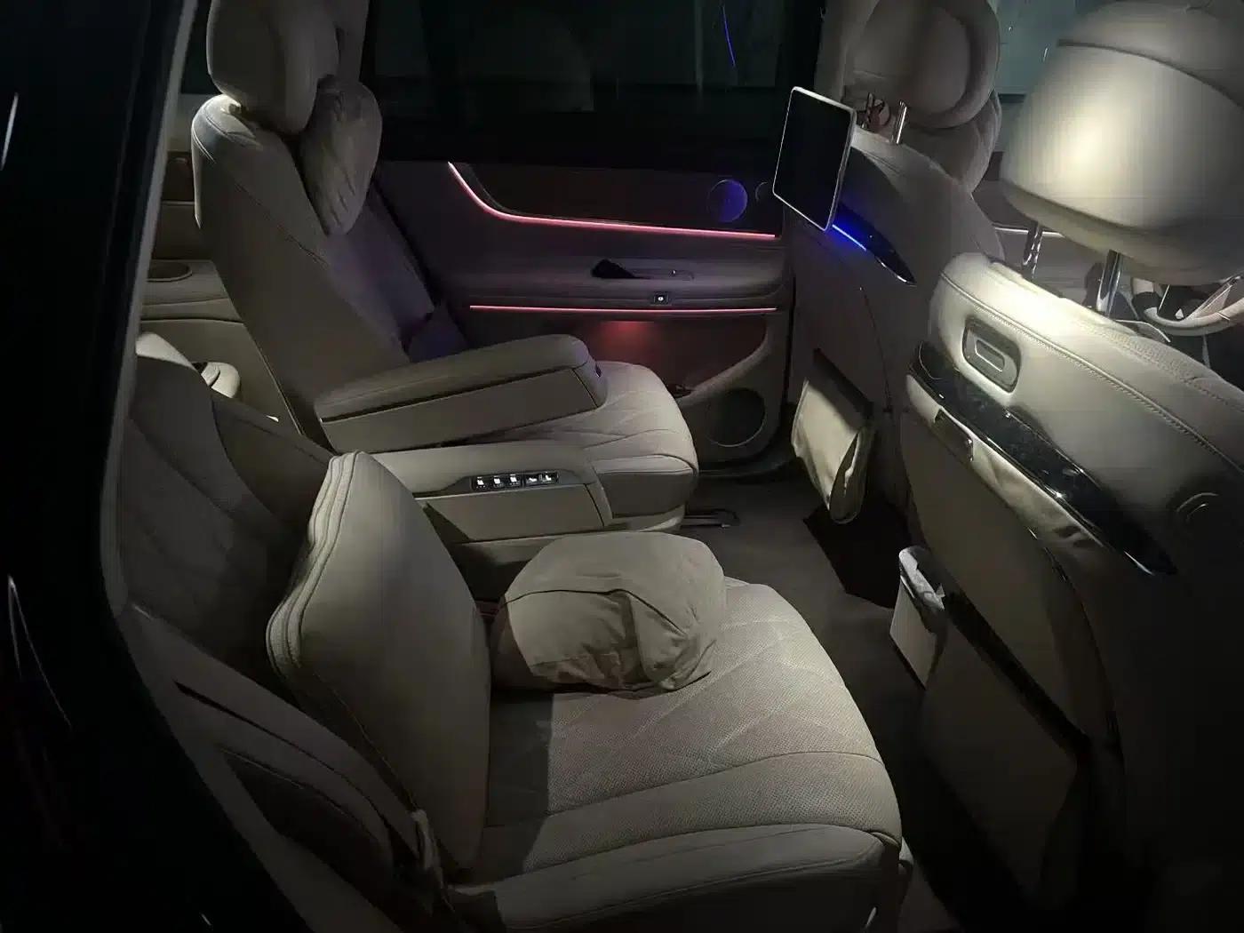 Wenjie M9 2024 Range Extended Ultra Edition 42kWh 6-Seater — миниатюра 4