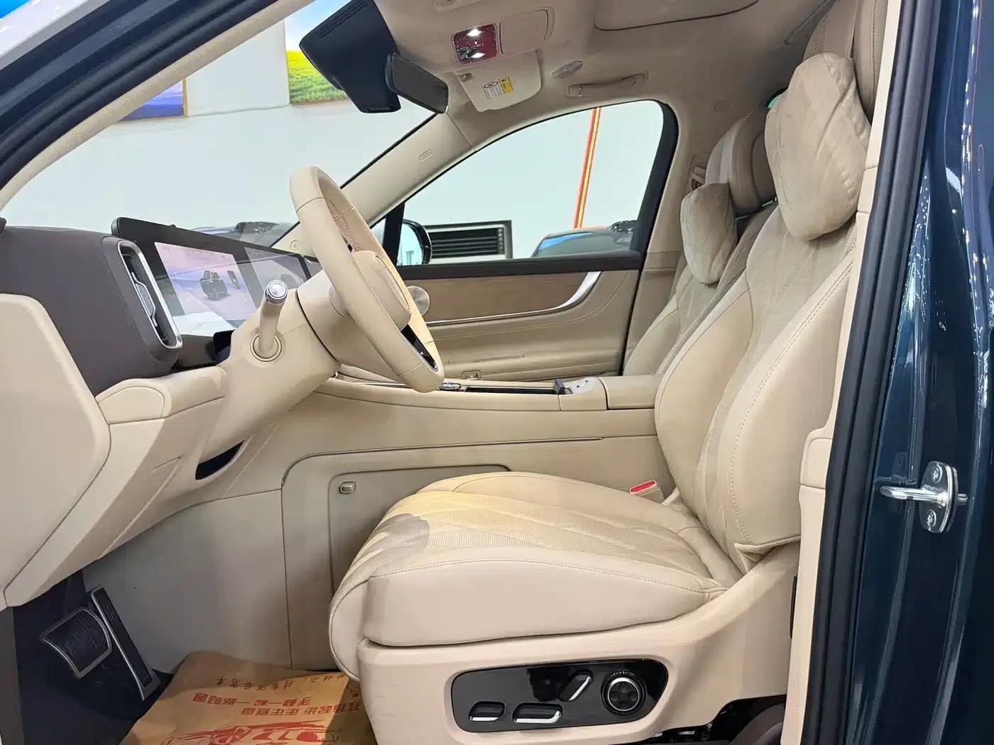Wenjie M9 2025 Ultra Extended Range Edition 52kWh 6-Seat Version (192-line LiDAR) — миниатюра 8