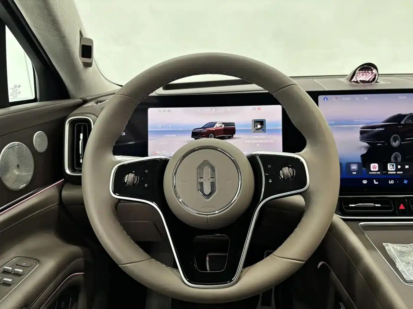 Wenjie M9 2025 Ultra Extended Range Edition 52kWh 6-Seat Version (192-line LiDAR) — миниатюра 15