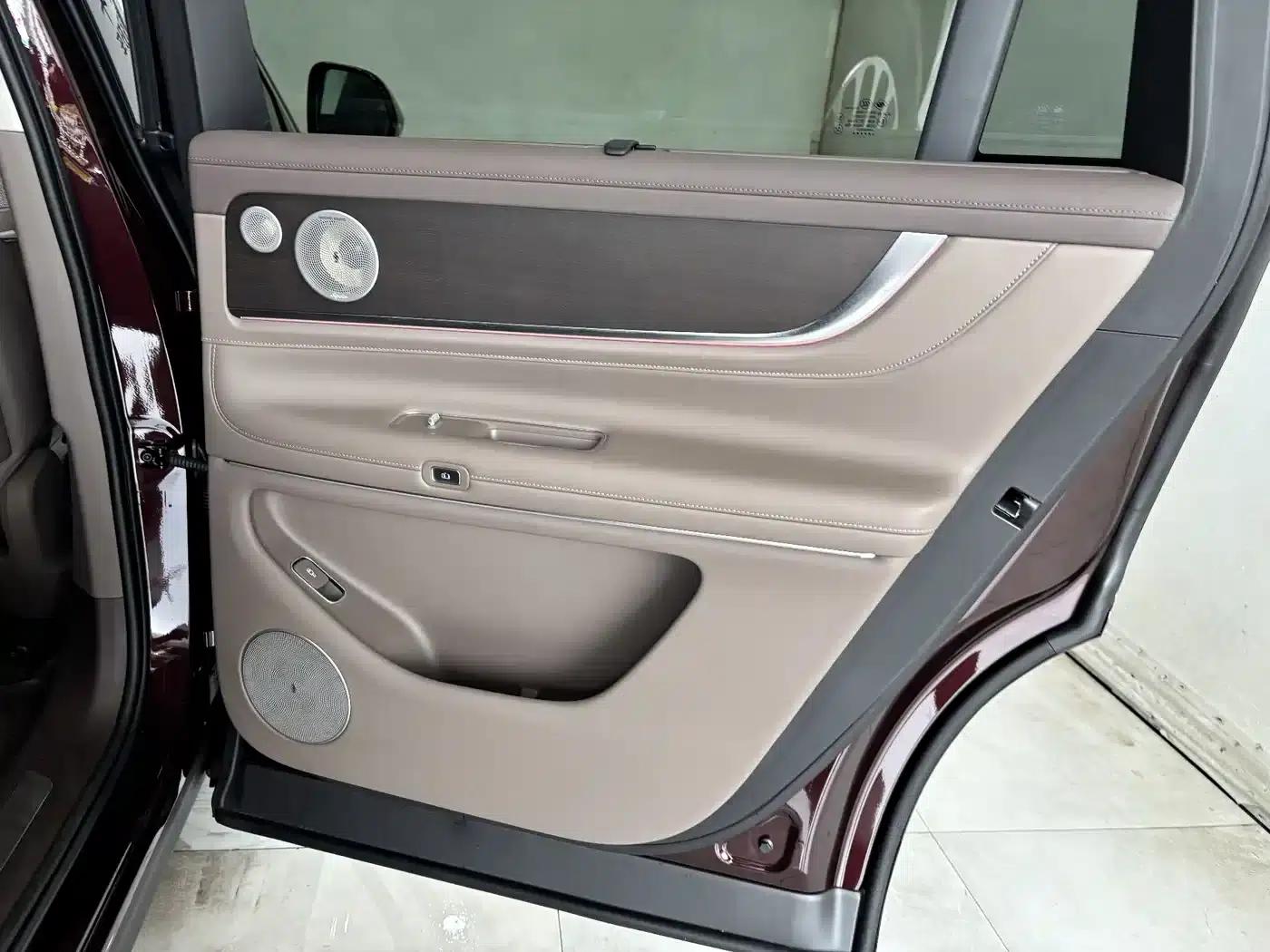 Wenjie M9 2025 Ultra Extended Range Edition 52kWh 6-Seat Version (192-line LiDAR) — миниатюра 23