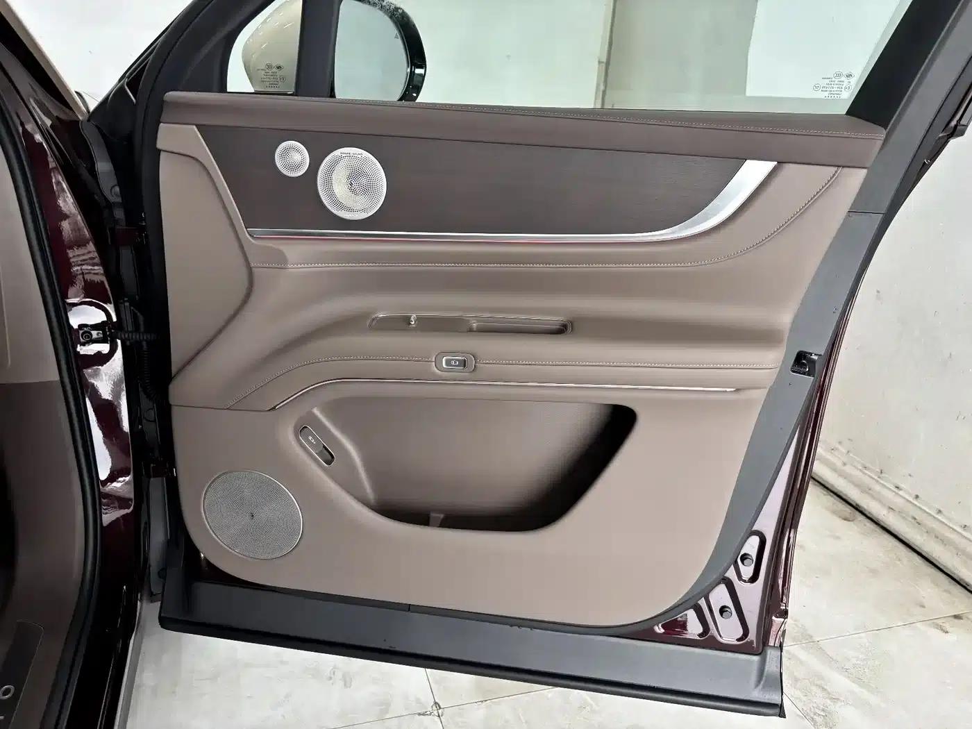 Wenjie M9 2025 Ultra Extended Range Edition 52kWh 6-Seat Version (192-line LiDAR) — миниатюра 25