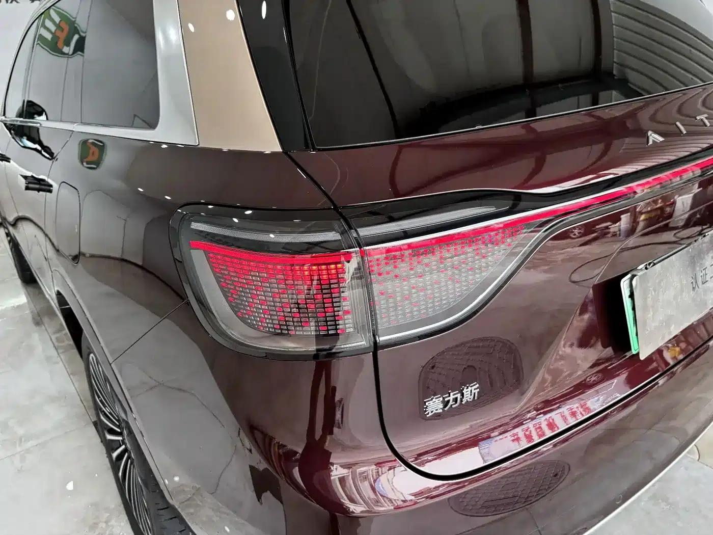 Wenjie M9 2025 Ultra Extended Range Edition 52kWh 6-Seat Version (192-line LiDAR) — миниатюра 9