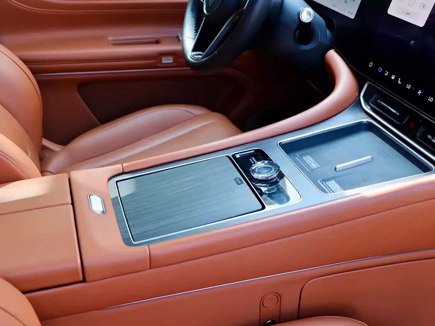 Wenjie M9 2024 Range Extended Ultra Edition 42kWh 6-Seater — миниатюра 16
