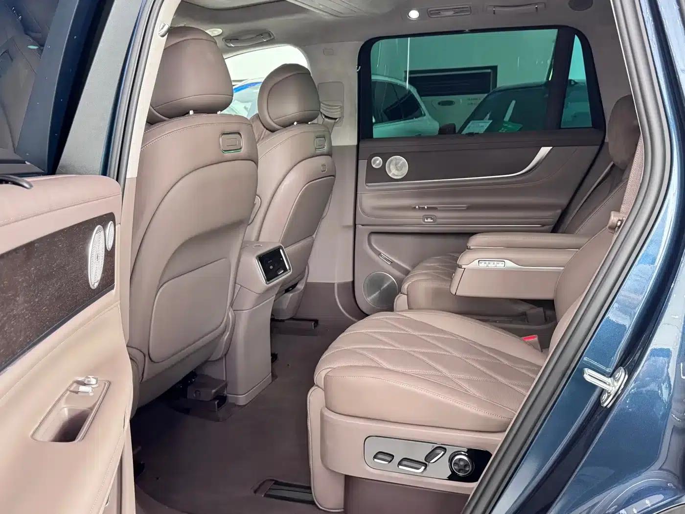 Wenjie M9 2025 Ultra Extended Range Edition 52kWh 6-Seat Version (192-line LiDAR) — миниатюра 8