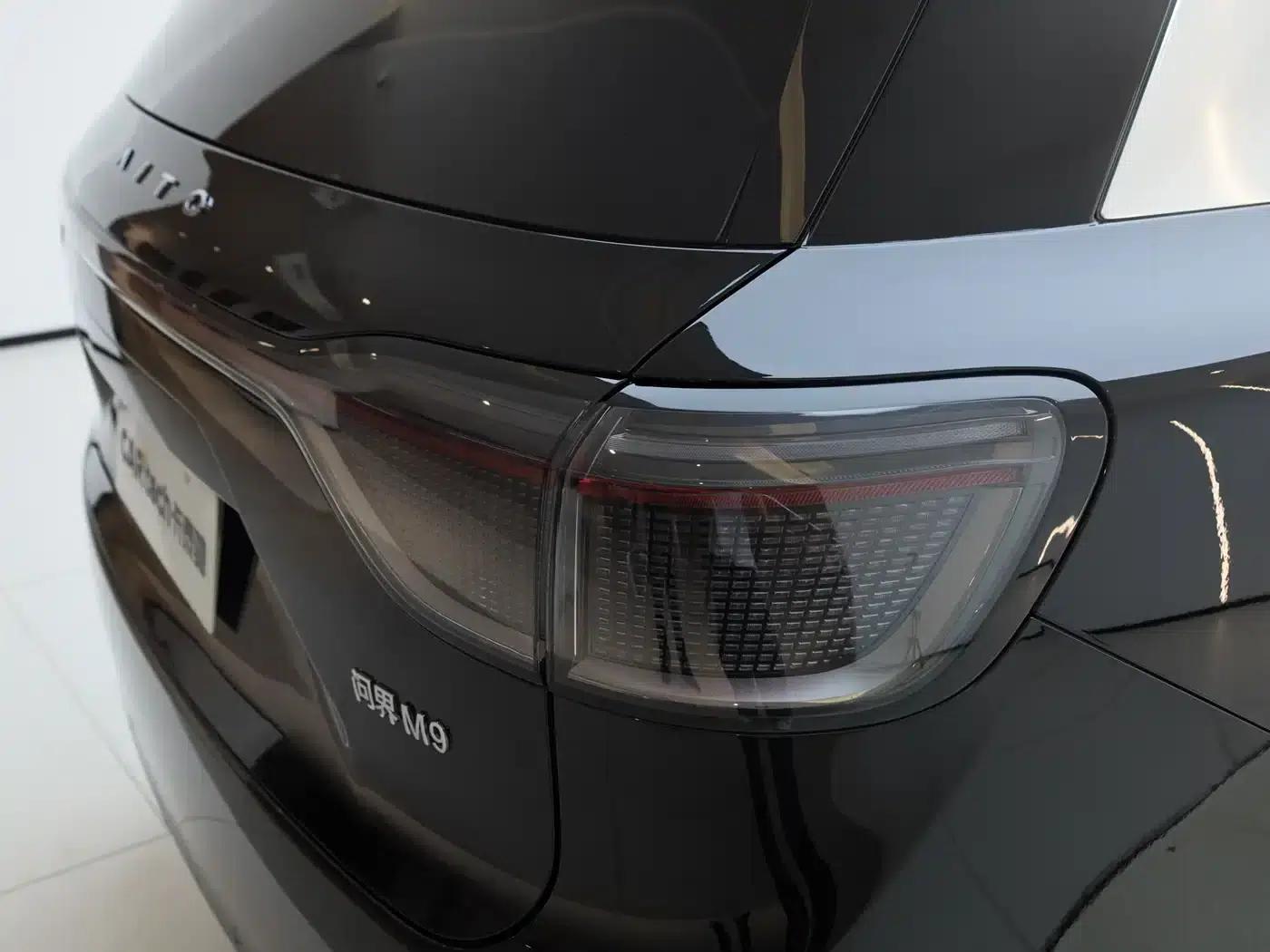Wenjie M9 2025 Ultra Extended Range Edition 52kWh 6-Seat Version (192-line LiDAR) — миниатюра 33