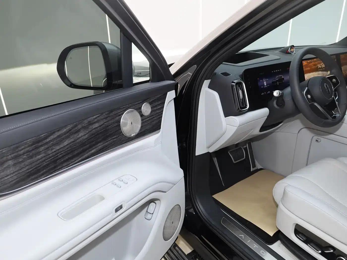 Wenjie M9 2025 Ultra Extended Range Edition 52kWh 6-Seat Version (192-line LiDAR) — миниатюра 34
