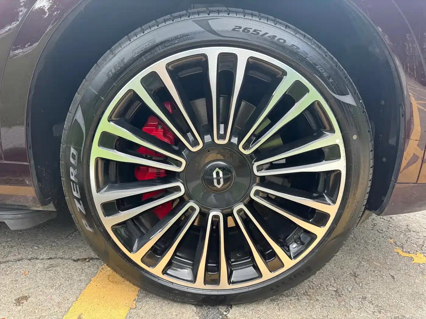 Wenjie M9 2025 Ultra Extended Range Edition (52kWh, 6-seater, 192-line LiDAR) — миниатюра 16