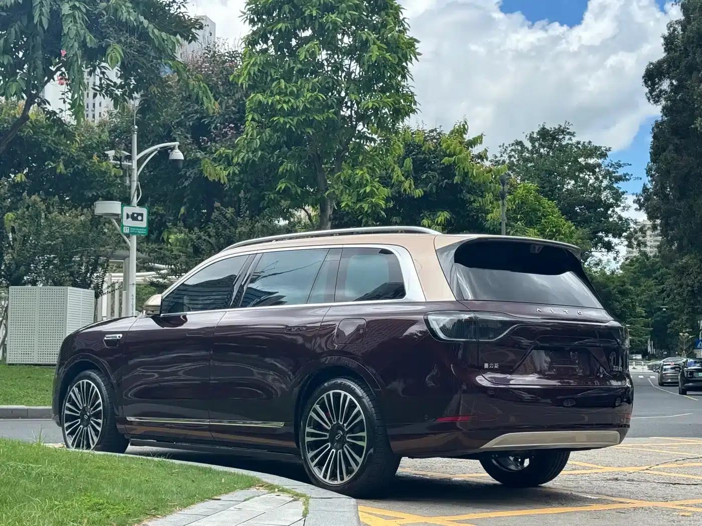 Wenjie M9 2025 Ultra Extended Range Edition (52kWh, 6-seater, 192-line LiDAR) — миниатюра 20