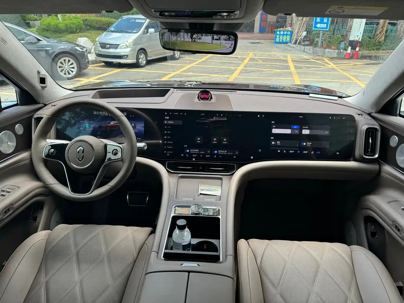 Wenjie M9 2025 Ultra Extended Range Edition (52kWh, 6-seater, 192-line LiDAR) — миниатюра 7