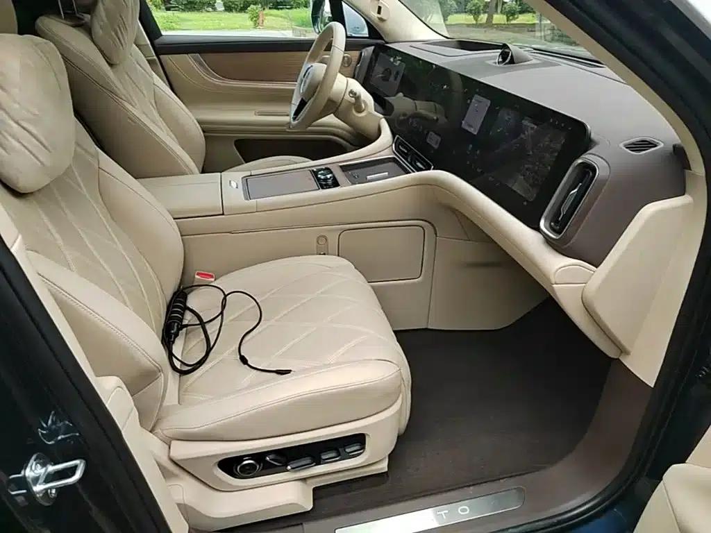 Wenjie M9 2025 Ultra Extended Range Edition (52kWh, 6-seater, 192-line LiDAR) — миниатюра 11