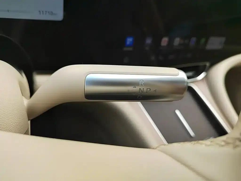 Wenjie M9 2025 Ultra Extended Range Edition (52kWh, 6-seater, 192-line LiDAR) — миниатюра 21