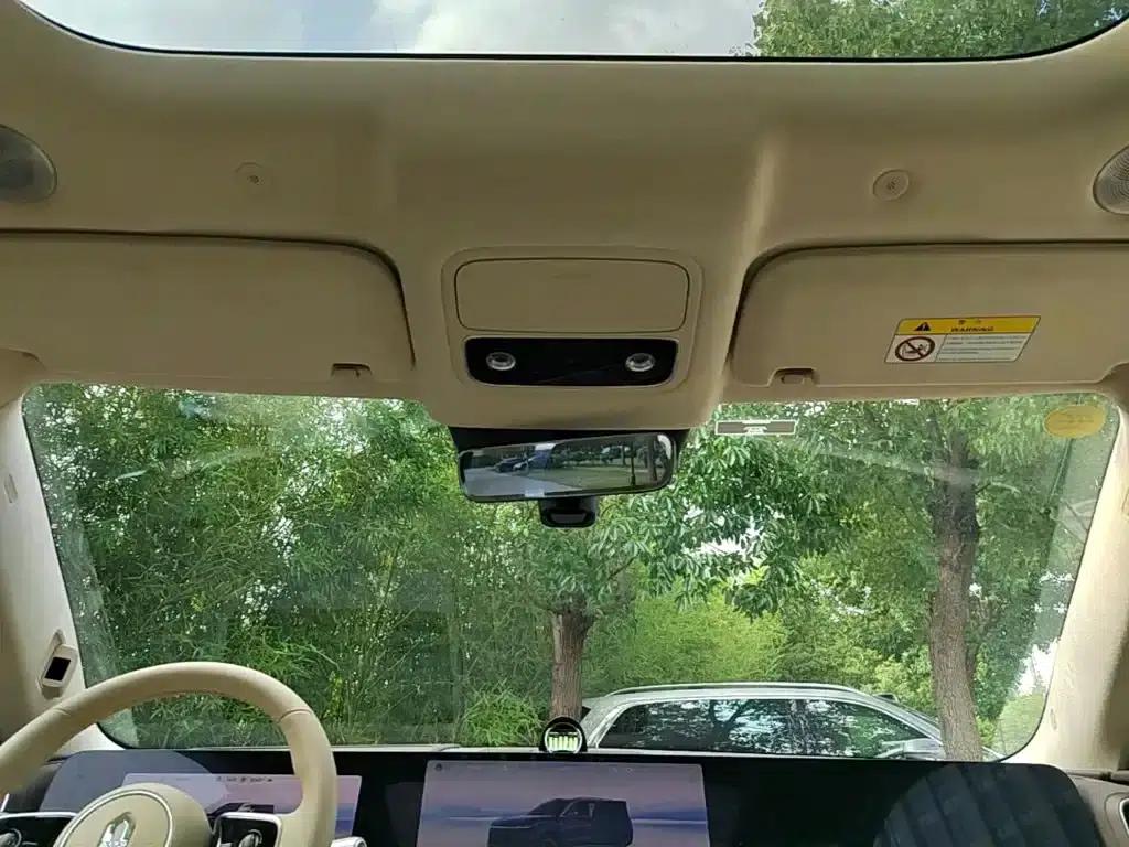 Wenjie M9 2025 Ultra Extended Range Edition (52kWh, 6-seater, 192-line LiDAR) — миниатюра 25