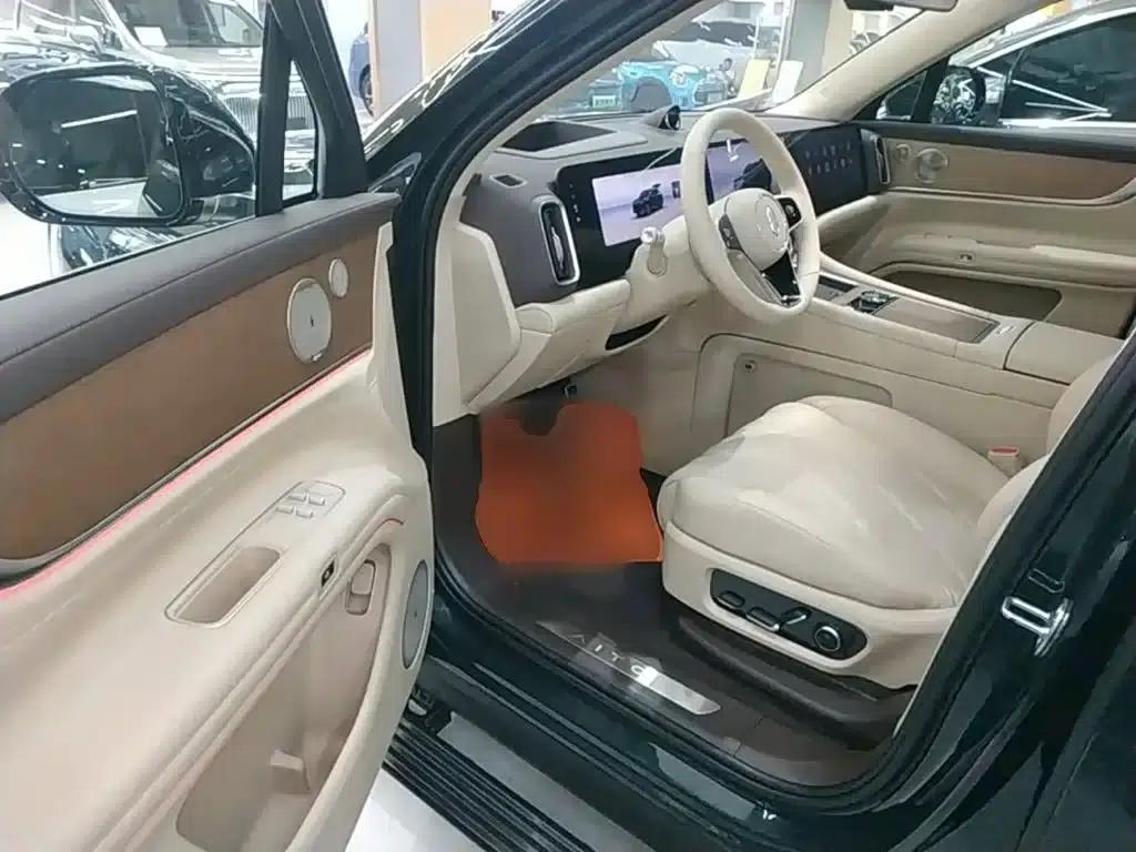Wenjie M9 2025 Pure Electric Ultra Edition (100kWh, 6-seater, 192-line LiDAR) — миниатюра 16