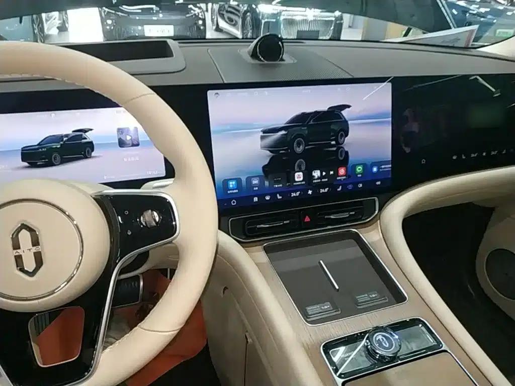 Wenjie M9 2025 Pure Electric Ultra Edition (100kWh, 6-seater, 192-line LiDAR) — миниатюра 10