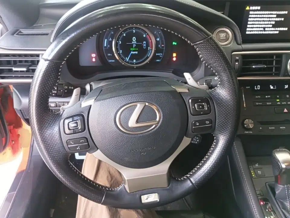 Lexus RC 2016 200t F SPORT Edition — миниатюра 13