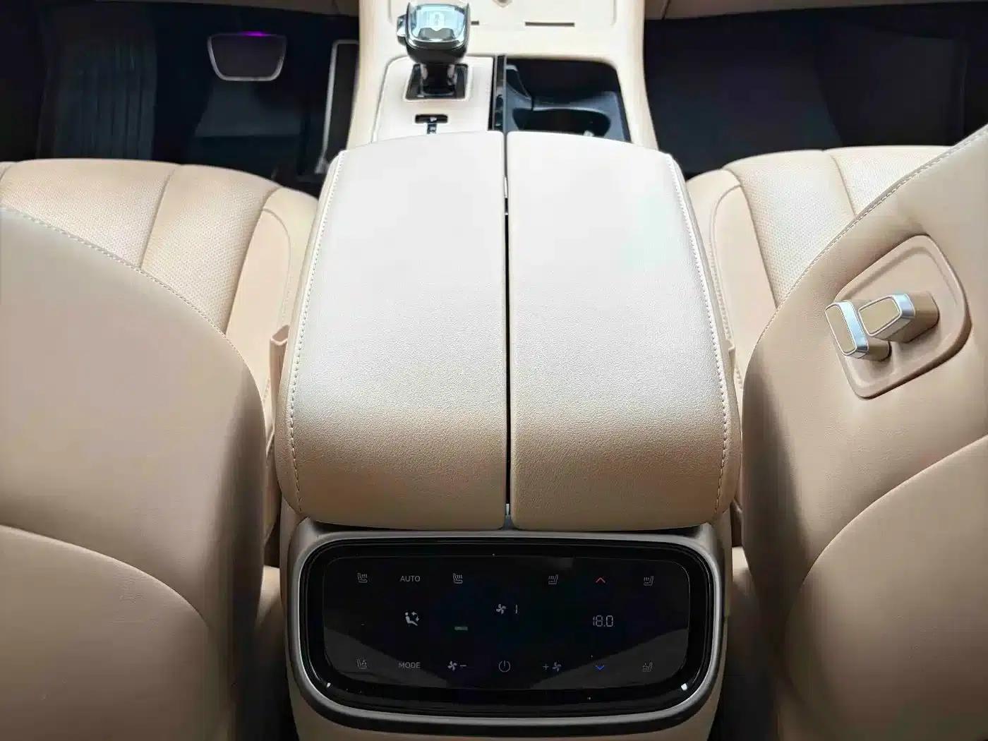 Wenjie M7 2024 1.5T Intelligent Driving 4WD Max Edition 5-seater — миниатюра 17