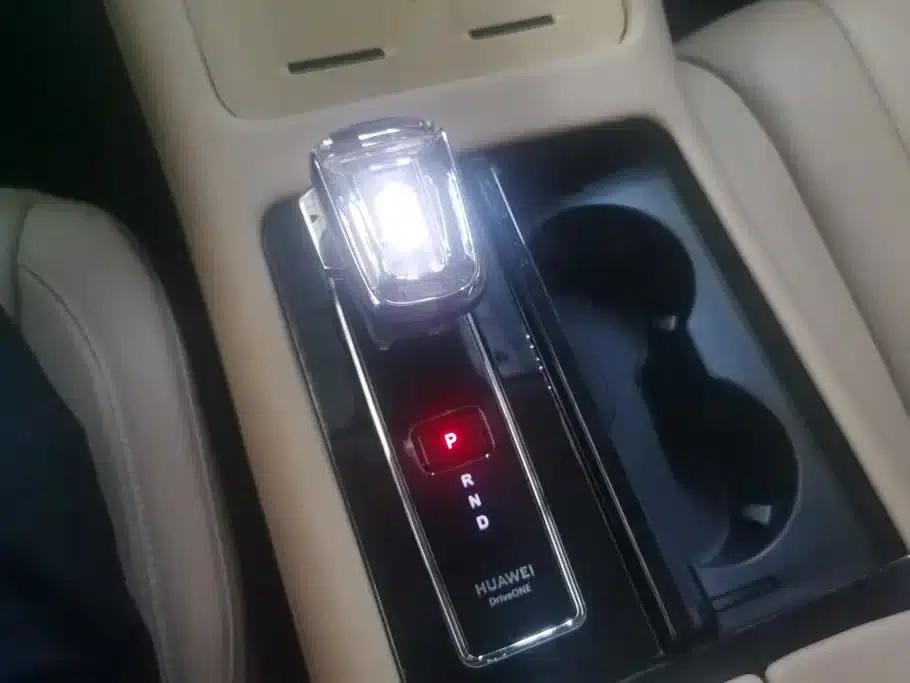 Wenjie M7 2024 1.5T AWD Plus Edition 5-seater — миниатюра 16