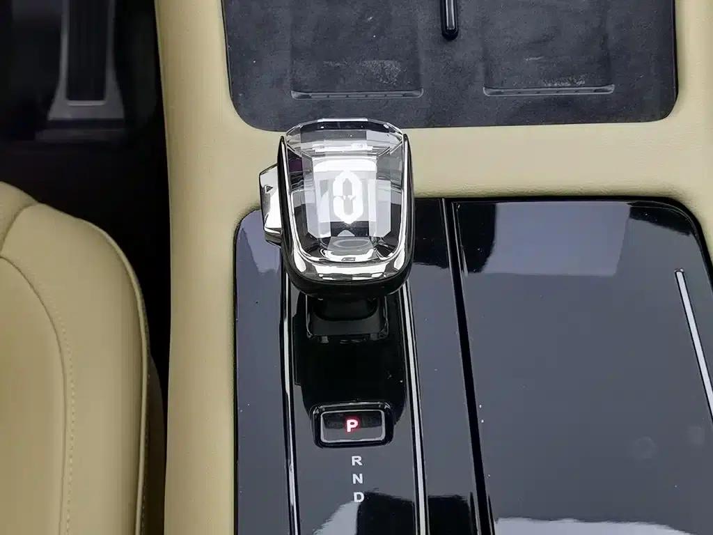 Wenjie M7 2024 1.5T AWD Plus Edition 5-seater — миниатюра 13
