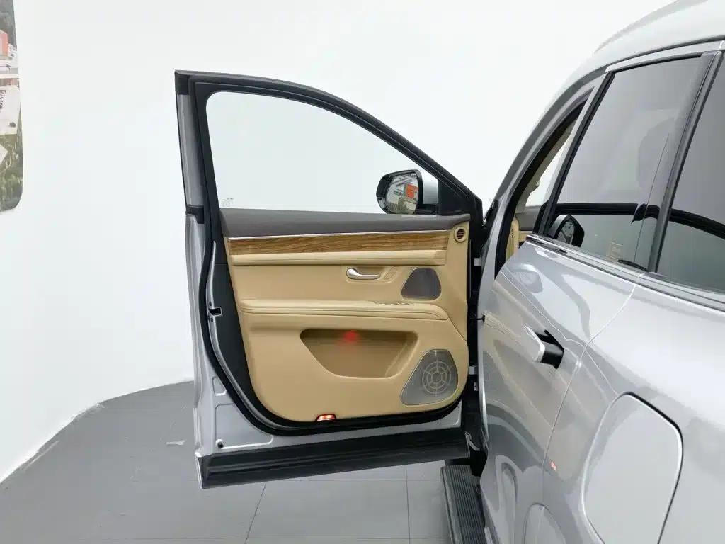 Wenjie M7 2024 1.5T AWD Plus Edition 5-seater — миниатюра 8