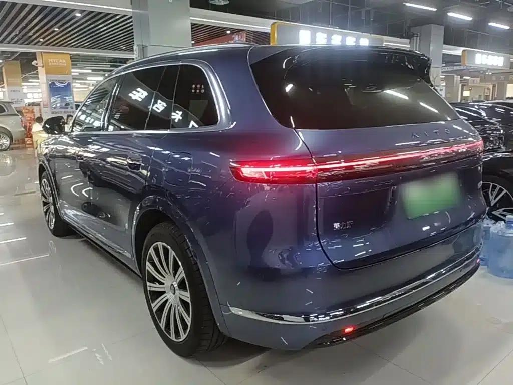 Wenjie M7 2026 Model Extended Range Ultra 4WD Version (5 Seats, 192-line LiDAR) — миниатюра 23