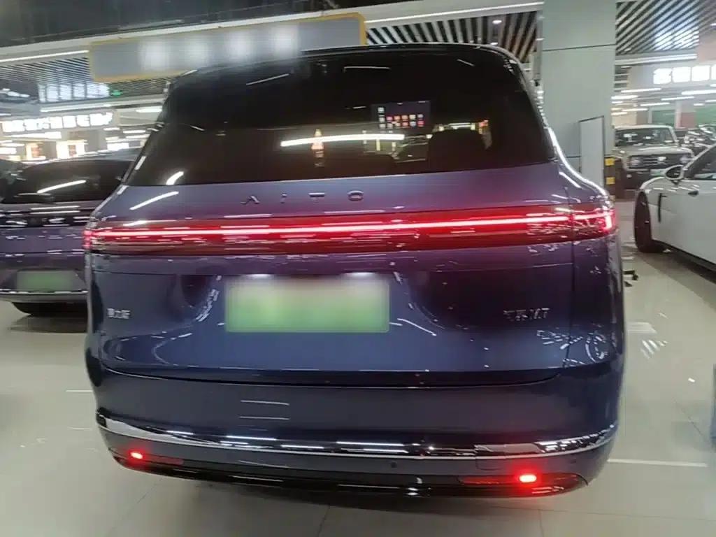 Wenjie M7 2026 Model Extended Range Ultra 4WD Version (5 Seats, 192-line LiDAR) — миниатюра 4