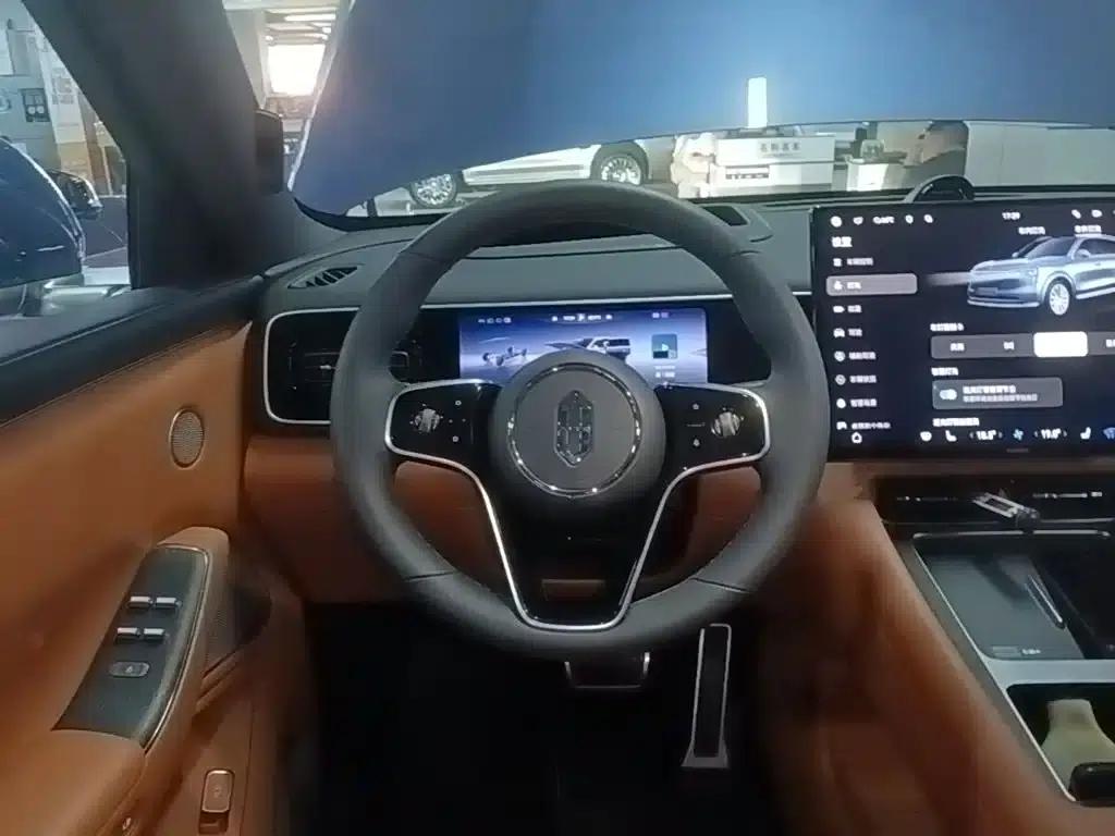 Wenjie M7 2026 Model Extended Range Ultra 4WD Version (5 Seats, 192-line LiDAR) — миниатюра 7