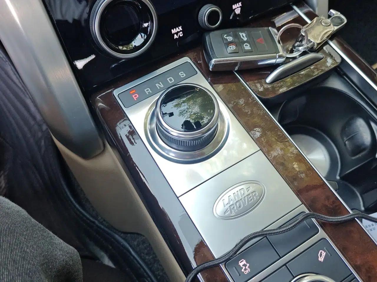 Land Rover Range 2020 Range Rover 3.0 with sunroof — миниатюра 14