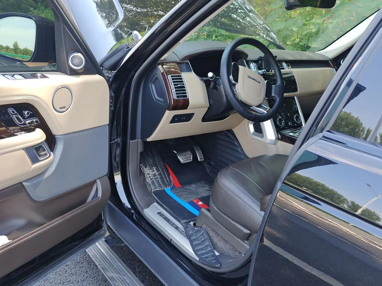 Land Rover Range 2020 Range Rover 3.0 with sunroof — миниатюра 16
