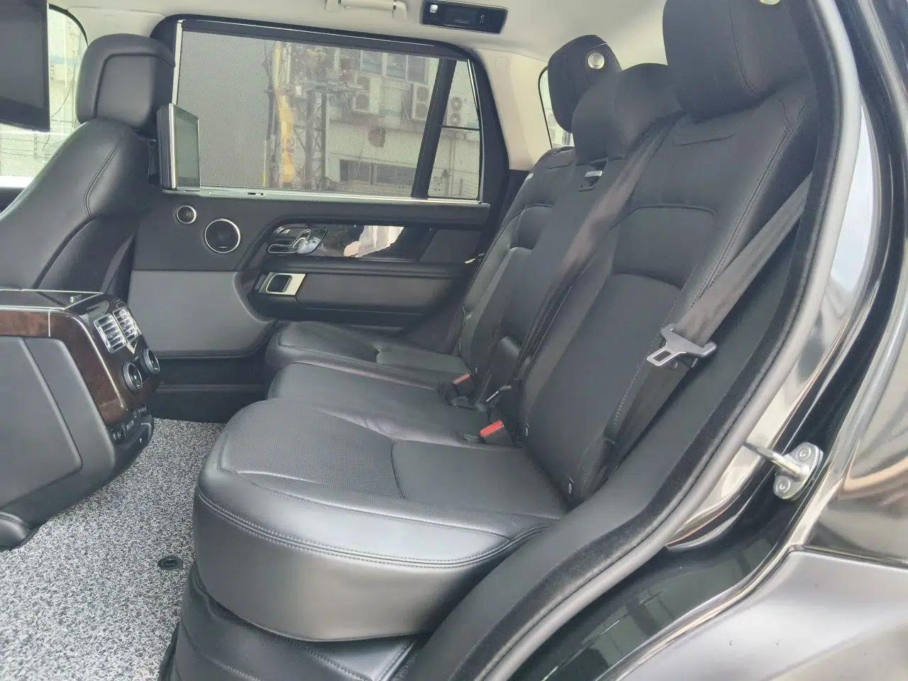 Land Rover Range 2021 3.0 L6 Century Extended Classic Edition — миниатюра 17