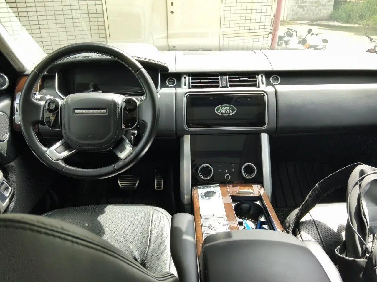 Land Rover Range 2021 3.0 L6 Century Extended Classic Edition — миниатюра 9