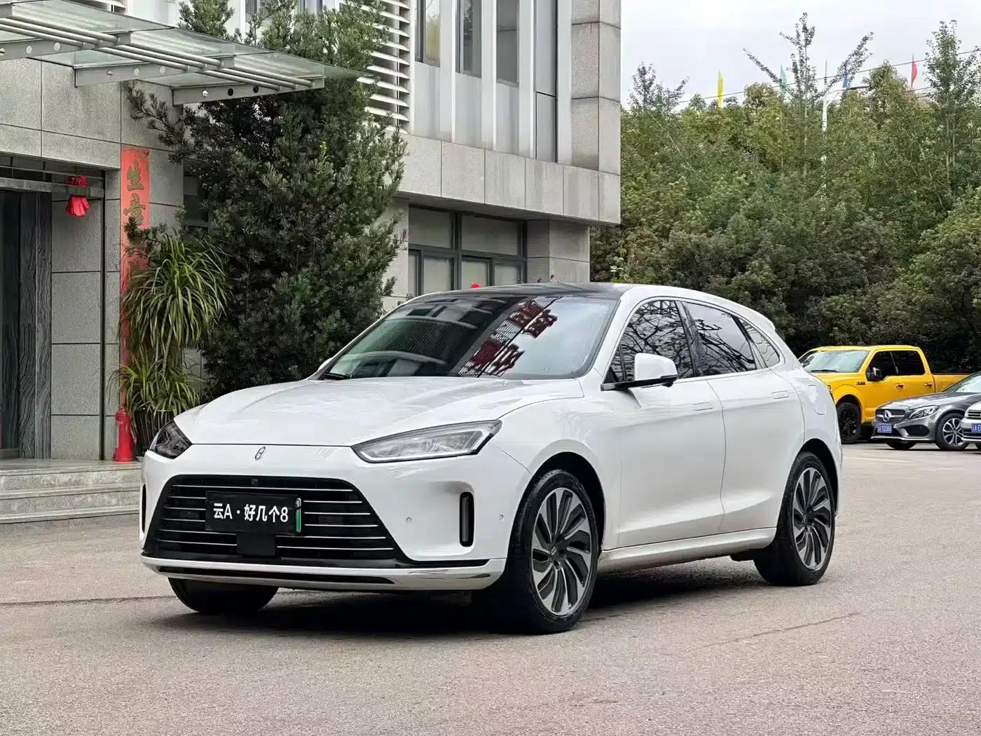 Wenjie M5 2022 Extended Range AWD Performance Edition — миниатюра 1