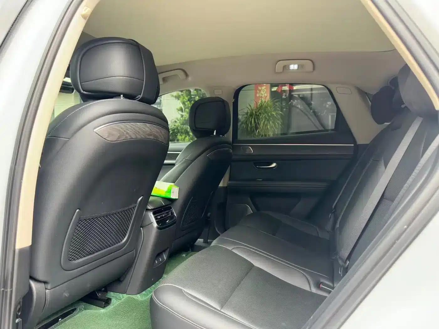 Wenjie M5 2022 Extended Range AWD Performance Edition — миниатюра 5
