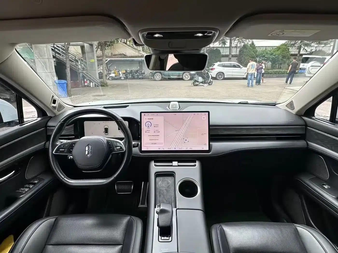 Wenjie M5 2022 Extended Range AWD Performance Edition — миниатюра 6