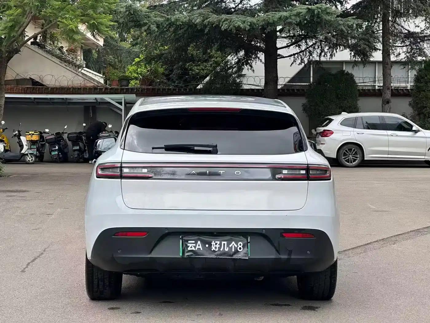 Wenjie M5 2022 Extended Range AWD Performance Edition — миниатюра 8