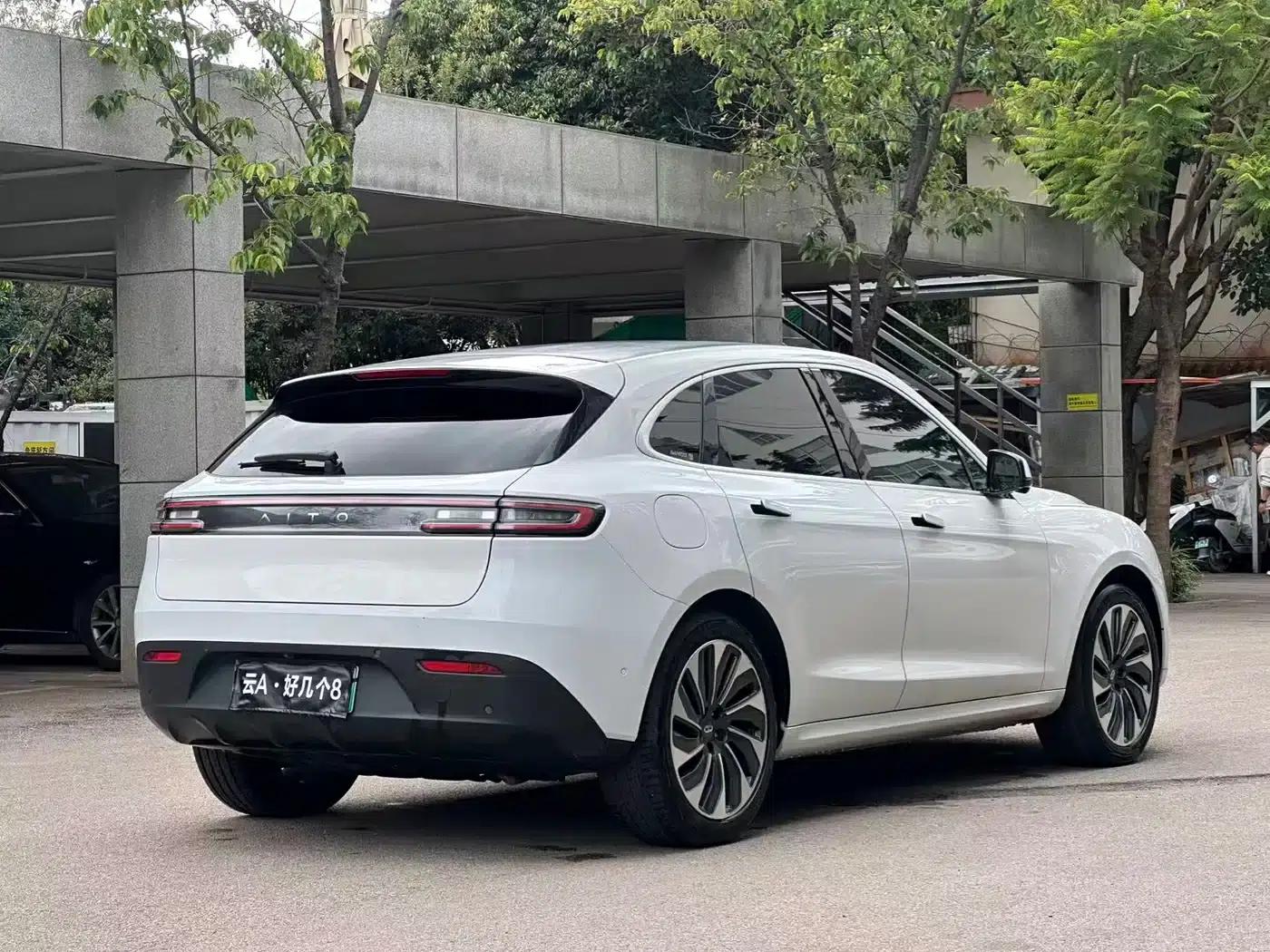 Wenjie M5 2022 Extended Range AWD Performance Edition — миниатюра 9