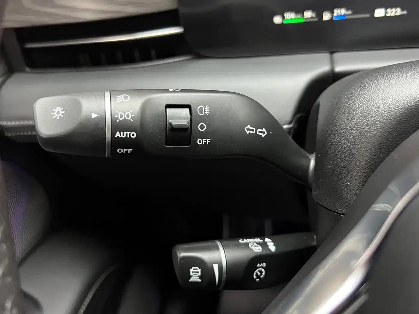 Wenjie M5 2022 Extended Range AWD Performance Edition — миниатюра 22