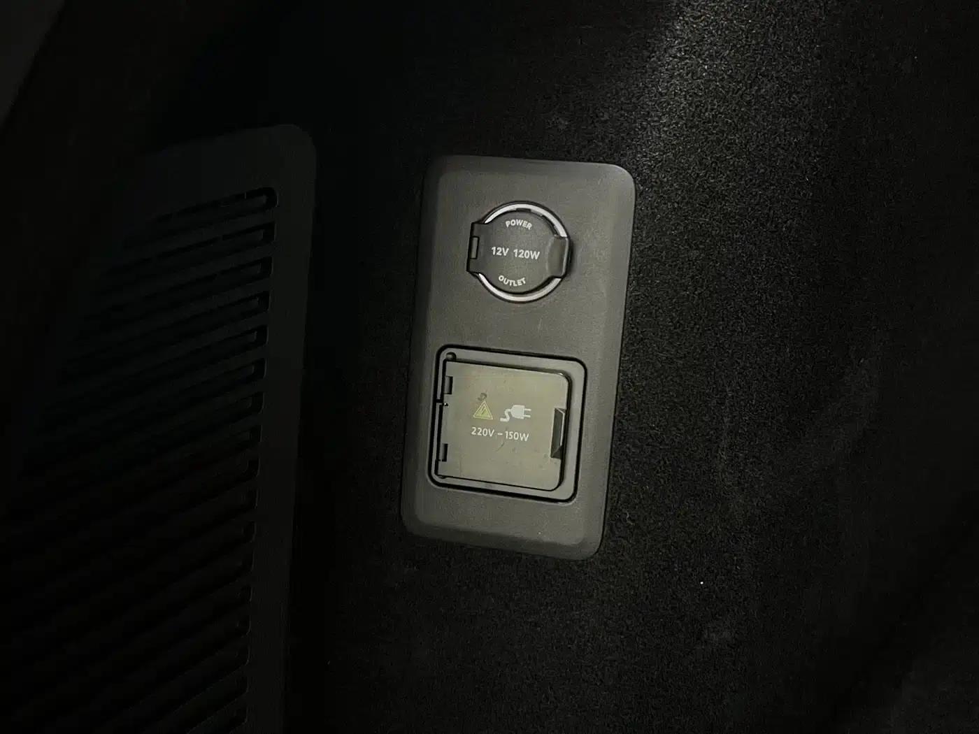 Wenjie M5 2022 Extended Range AWD Performance Edition — миниатюра 28