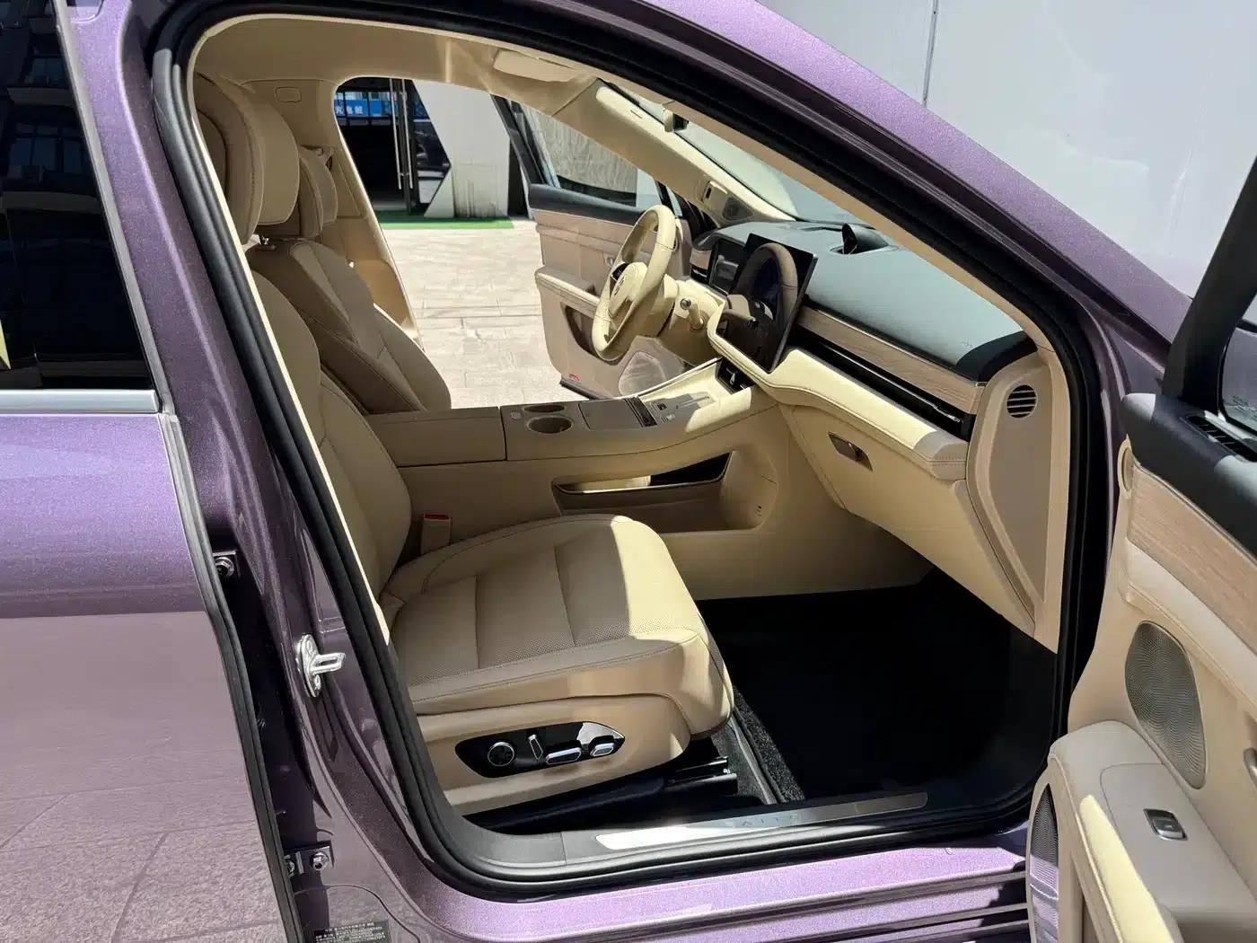 Wenjie M5 2025 Extended Range Ultra 4WD — миниатюра 8