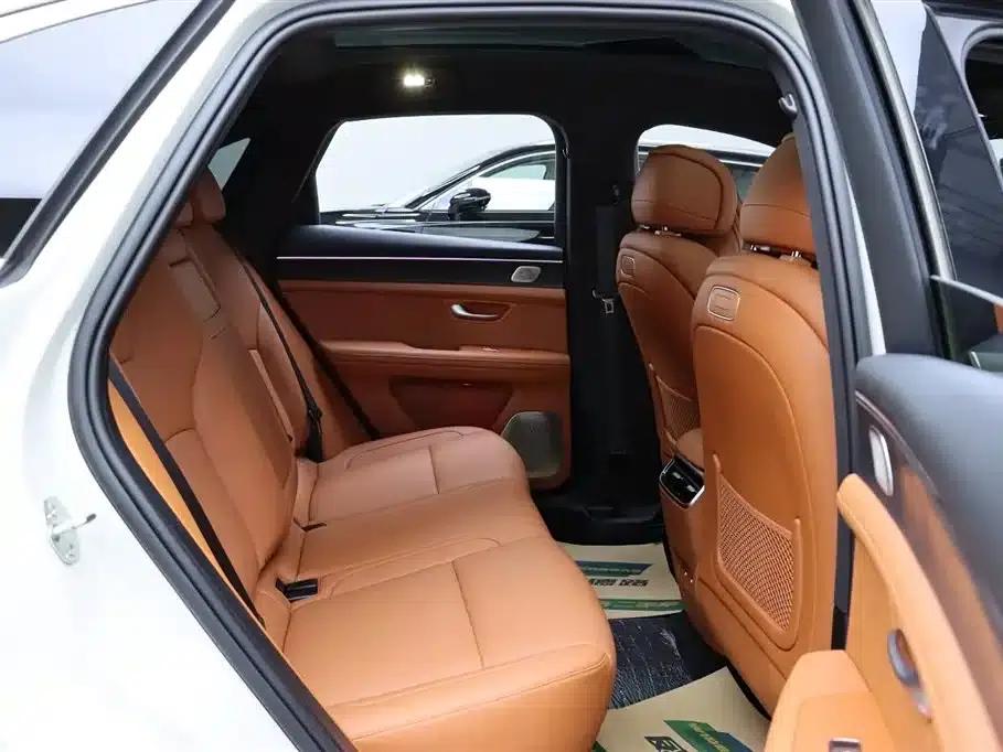 Wenjie M5 2025 Extended Range Ultra 4WD — миниатюра 16