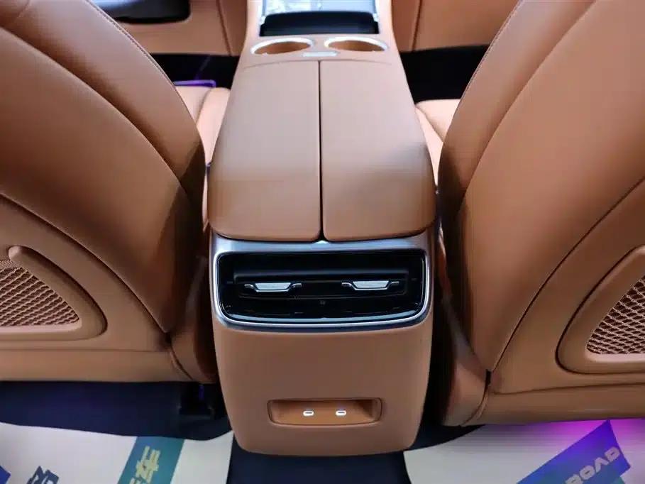 Wenjie M5 2025 Extended Range Ultra 4WD — миниатюра 20