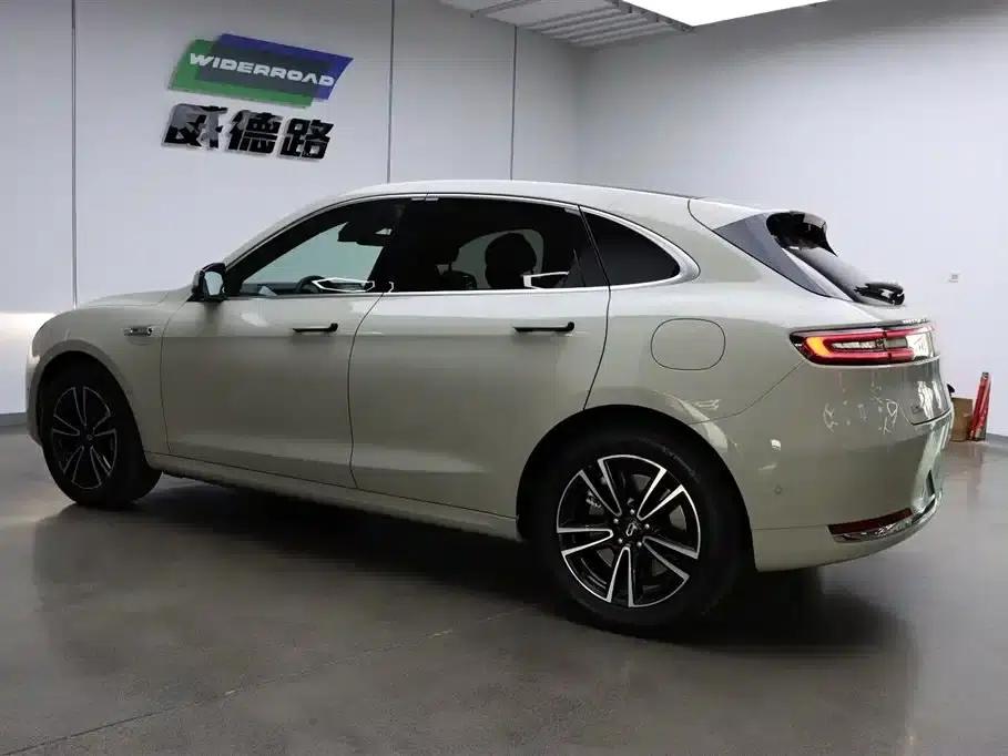 Wenjie M5 2025 Extended Range Ultra 4WD — миниатюра 6
