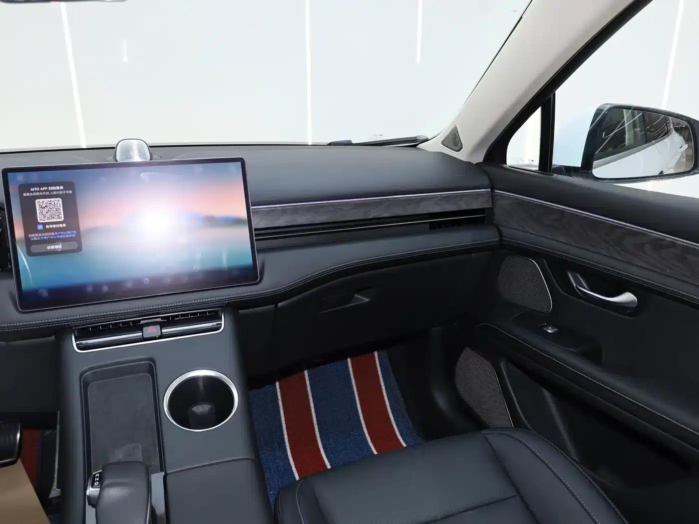 Wenjie M5 2022 Extended Range AWD Performance Edition — миниатюра 19